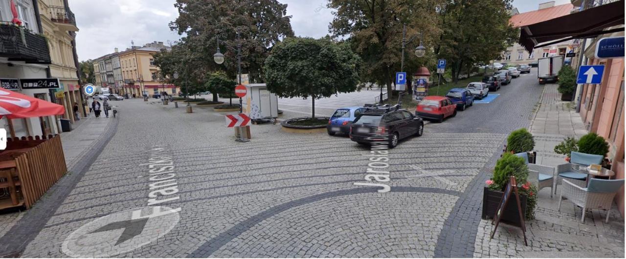 Baza * Przemysl